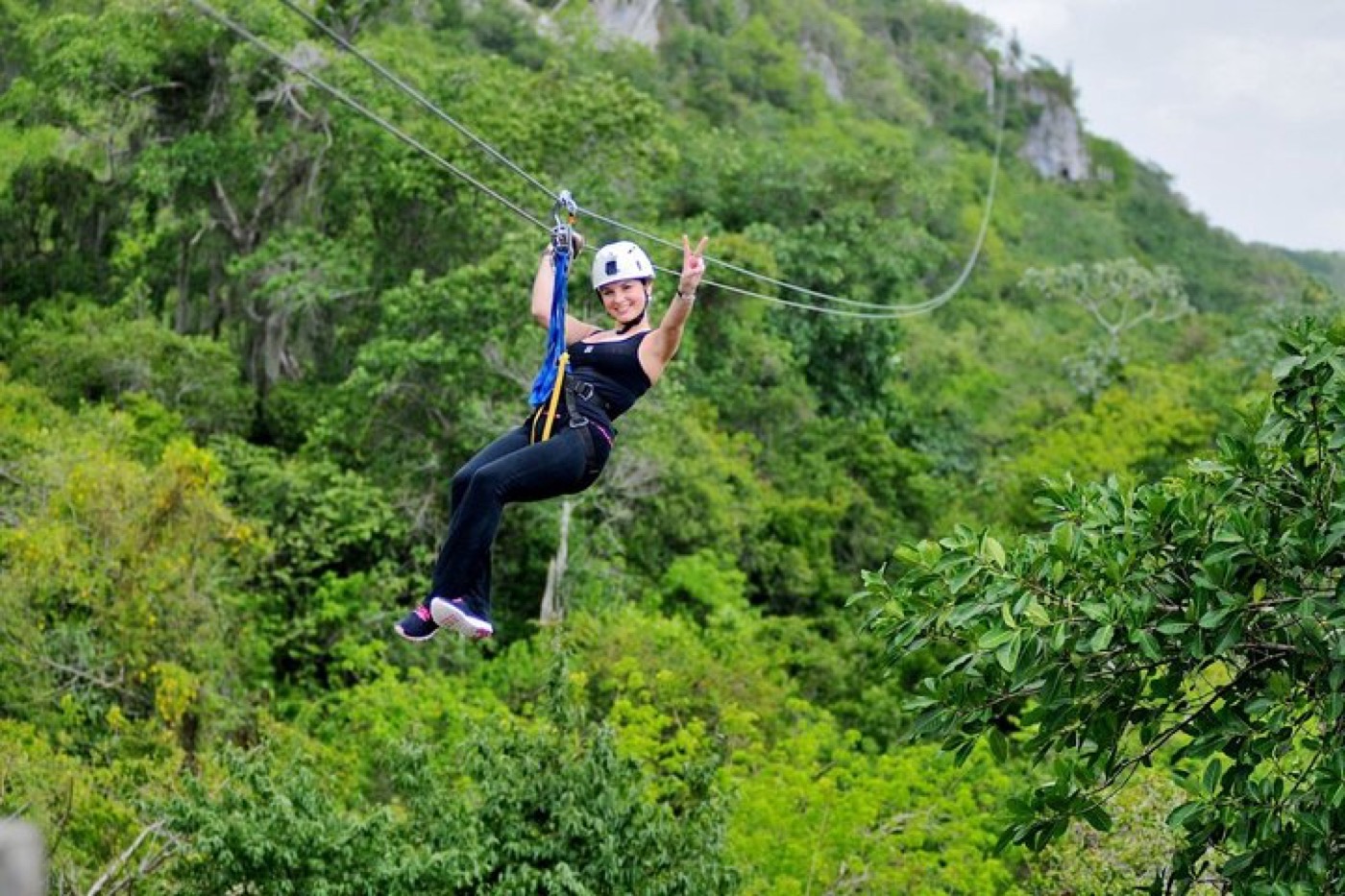 Tyrolienne — Scape Park Hoyo Azul Blue Hole Cap Cana